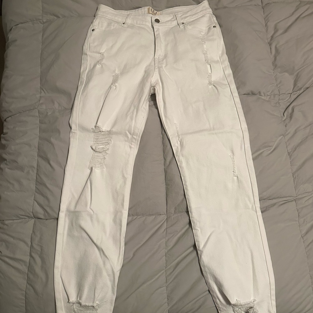 Women's Distressed White Ankle Jeans